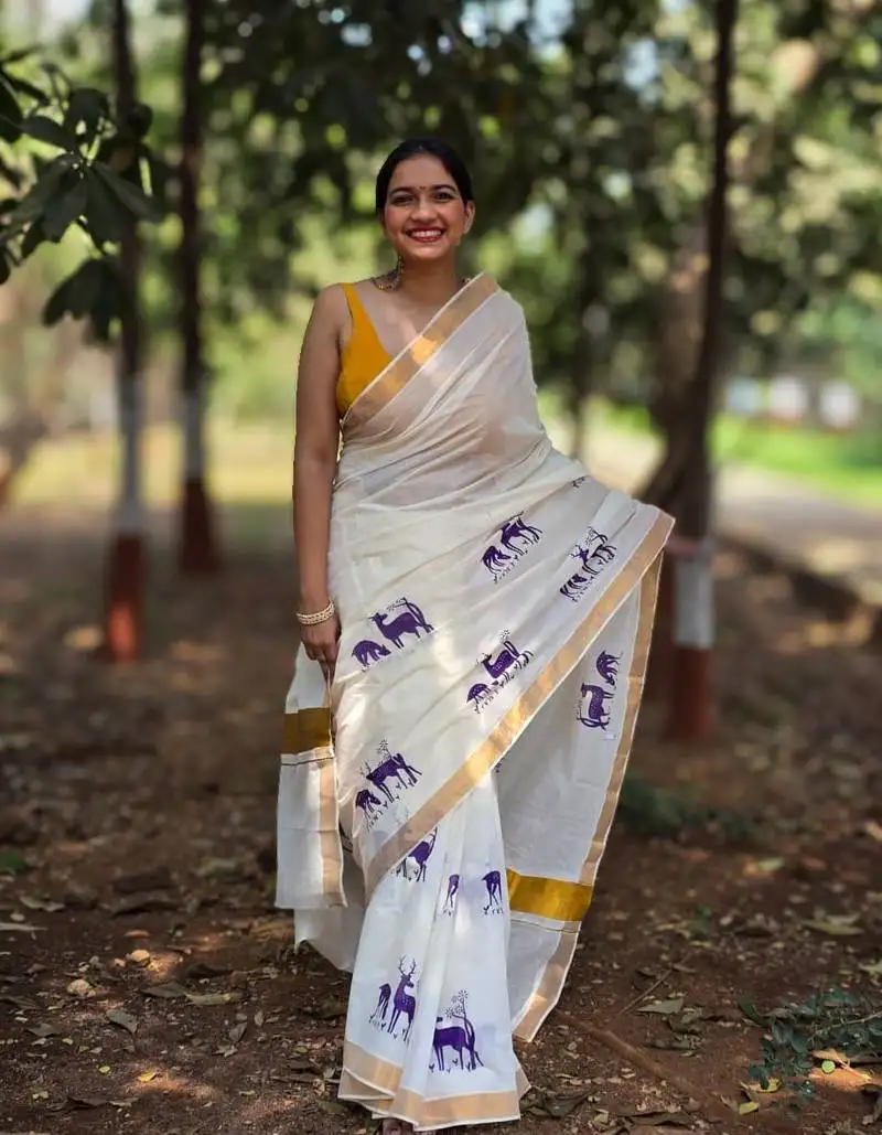 White deer kasavu cotton saree with unstitched blouse piece