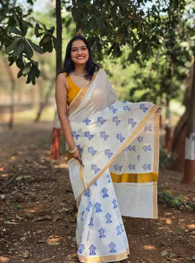 White tree motif kasavu cotton saree with unstitched blouse piece