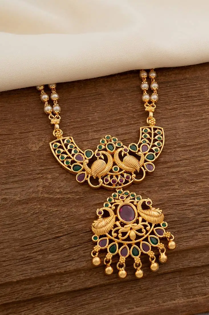 Off-white pearl necklace short with big designer pendant one gram gold