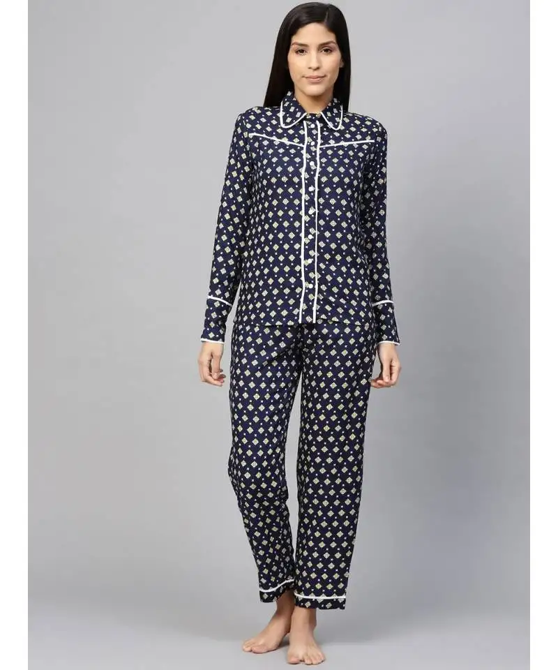 Geomatrical printed night suitblue