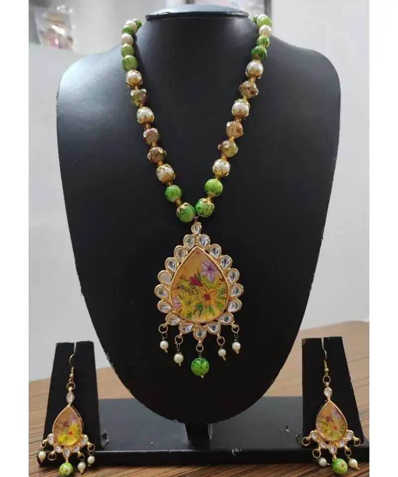 Green stones kundan necklace set