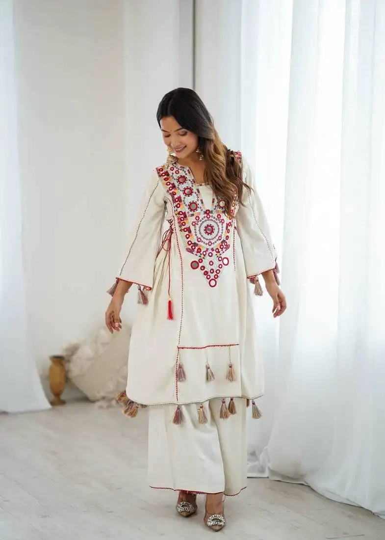 Women beautiful thread work pure khadi cottan fabric with flared kurta, palazzo set