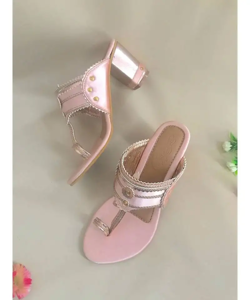 Baby pink kolhapuris
