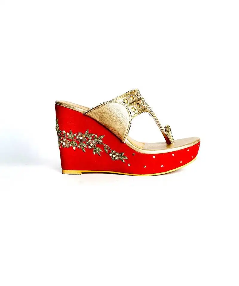 Red tiki wedges