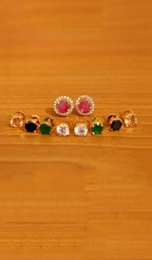 Multicolor studs