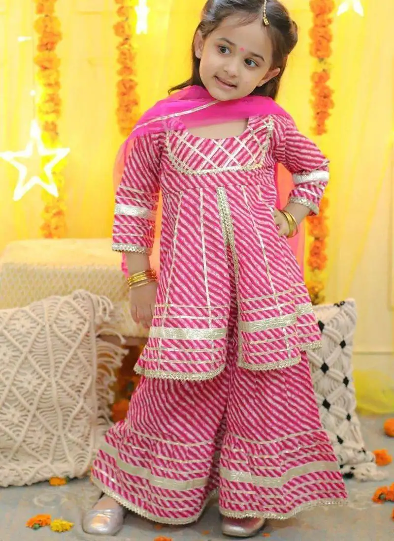 Style it with your outfit to elevate the overall look.