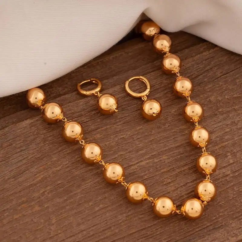 Golden beads necklace and earrings set short