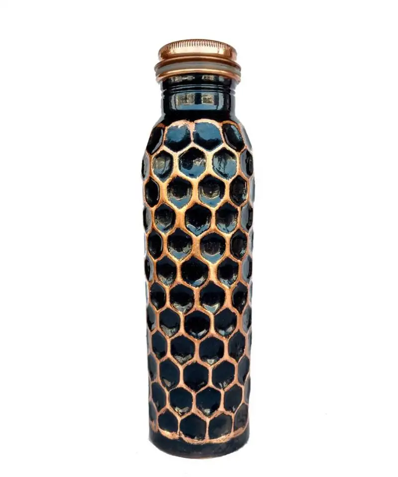 Black,white diamond cut shape joint less pure copper water bottle capacity 950 ml