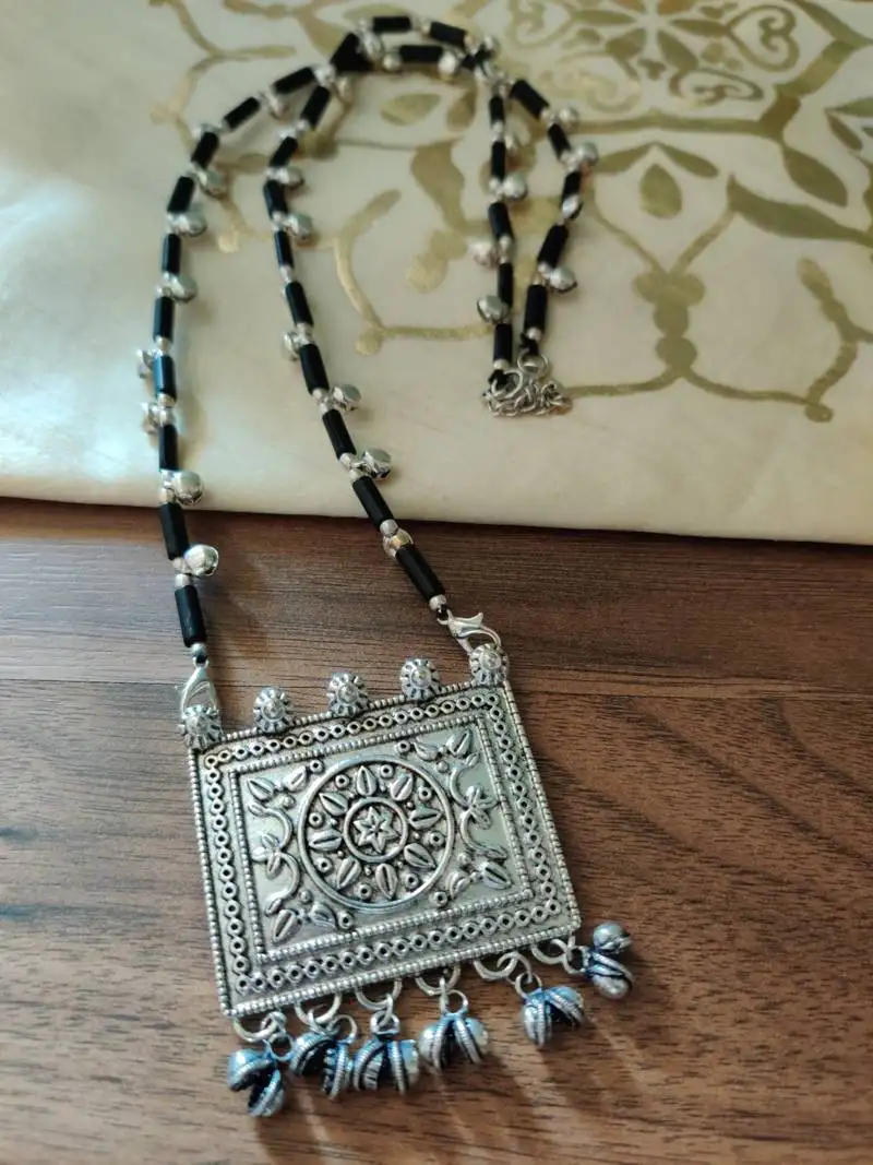 Black tribal stone necklace set