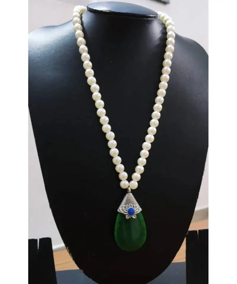 Green agate necklace
