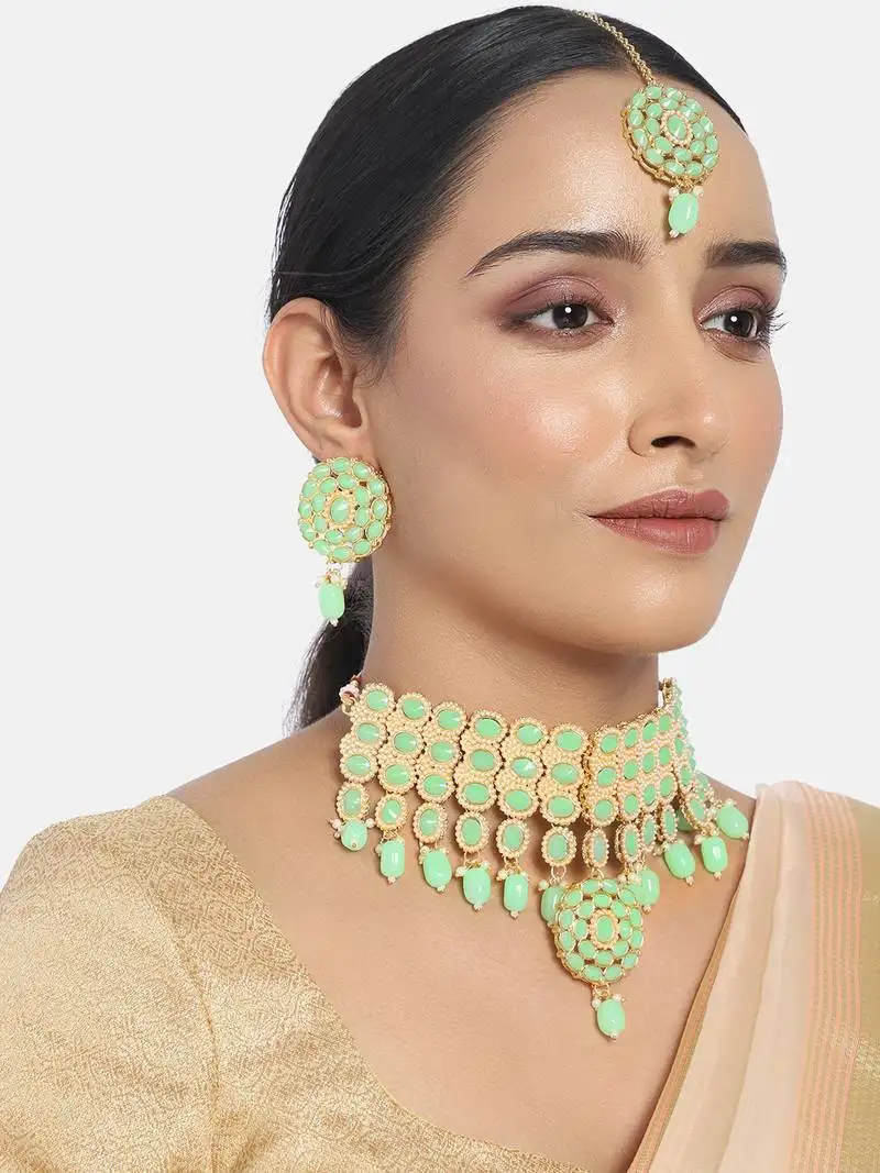 Traditional handcrafted choker set studded with beads & pearls with maang tikka