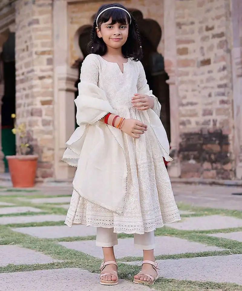 Molly embroidered cotton suit set