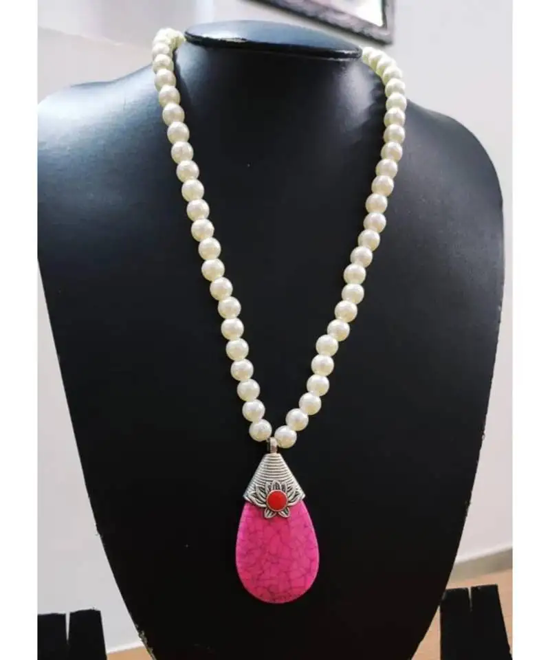 Pink agate necklace