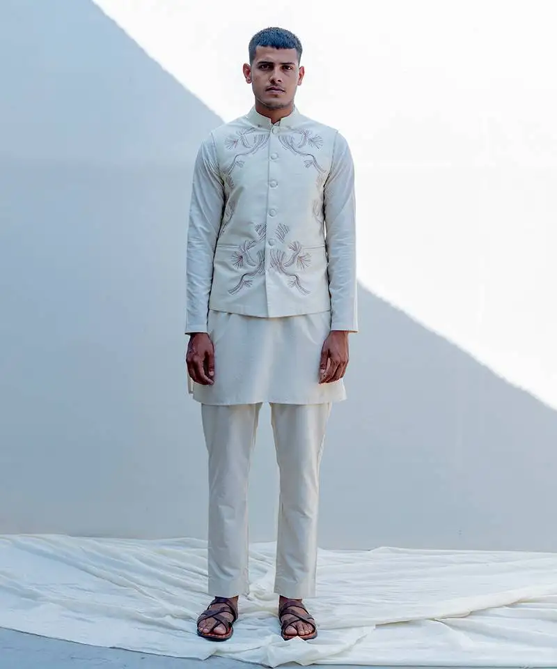 Zinagro off white men kurtas