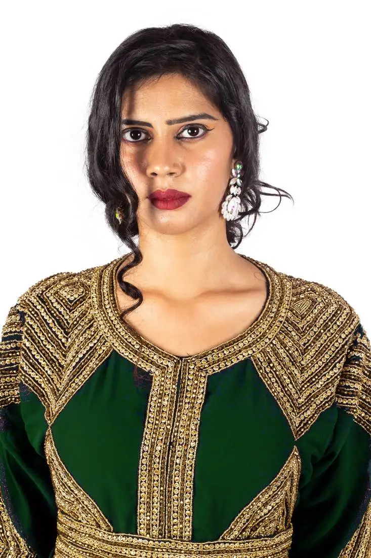 Bottle green diamond design luxurious moroccan kaftan with sun-proof hijab.