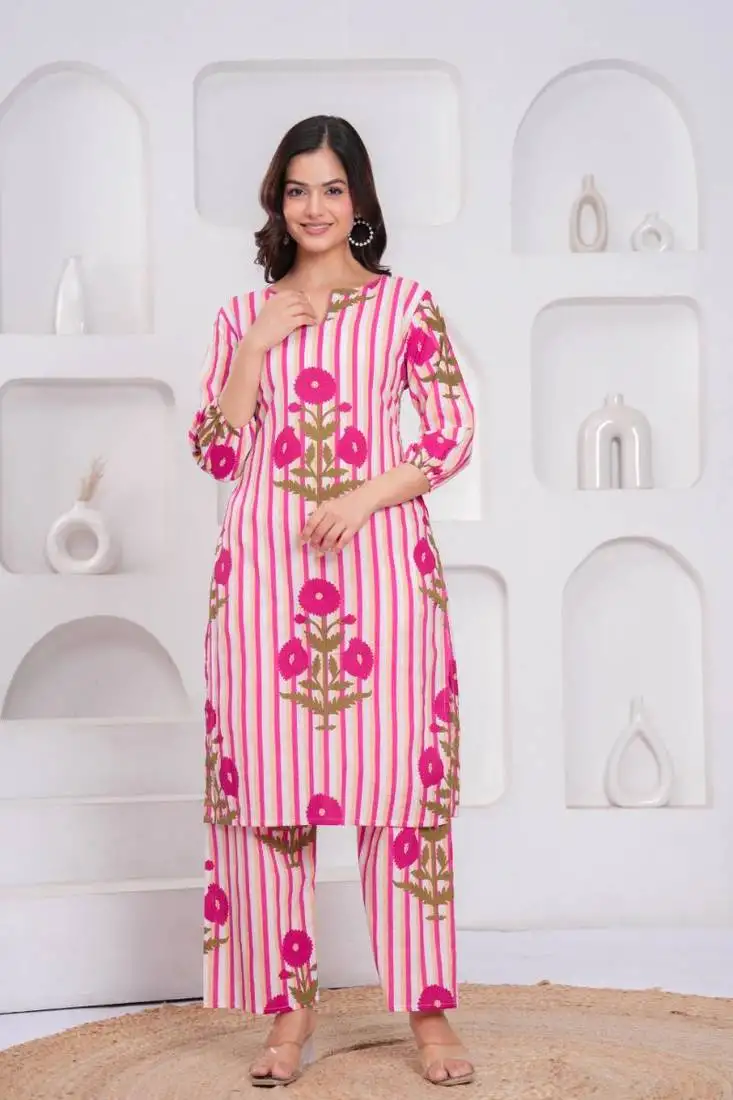 women floral printed cotton kurta with trousers