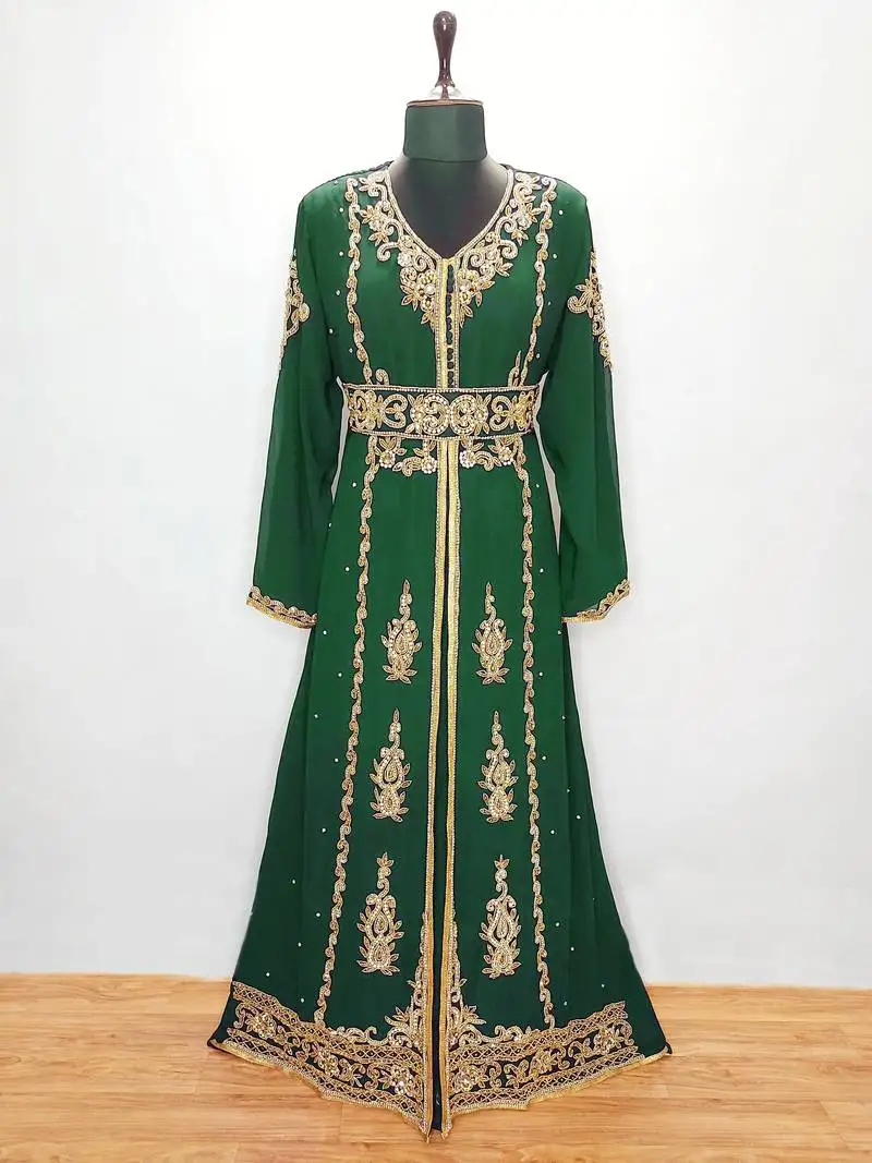 Bottle green luxurious moroccan kaftan with sun-proof hijab.