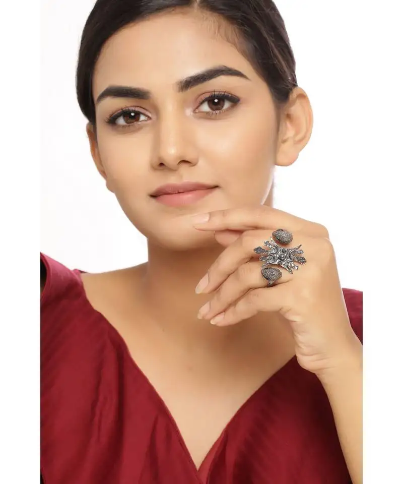 Quirky coronation ring