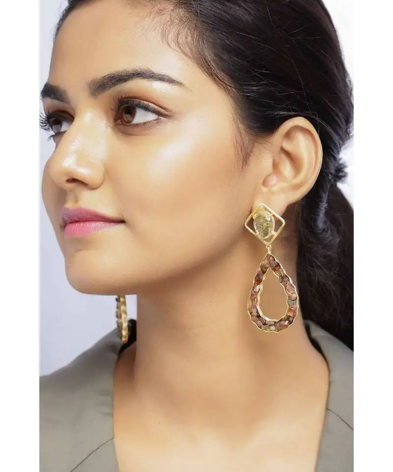 Milky tourmaline driblet earrings