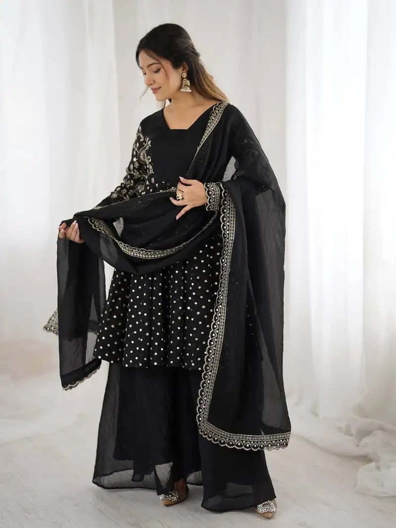 Black embroidered straight suit set stitched
