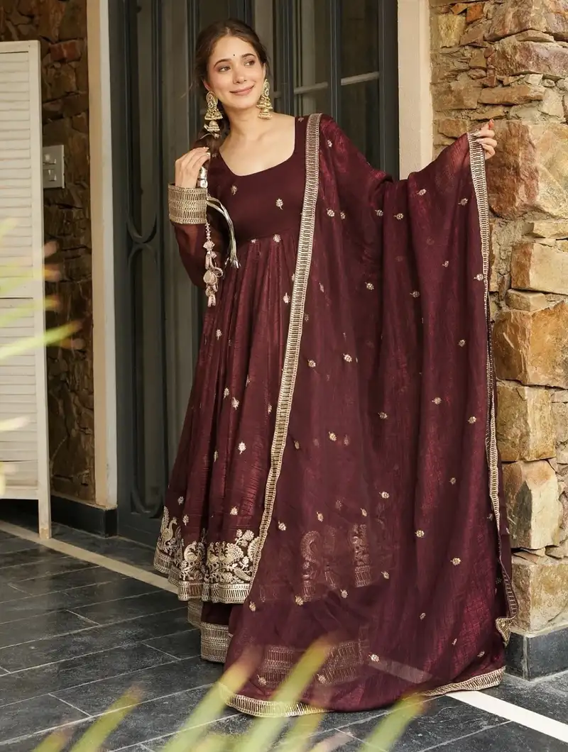 Heavy embroidery work gown suit set stylish wedding wear gown suit set with dupatta