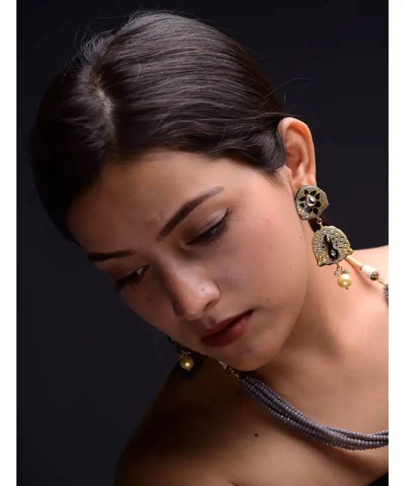 Grey & black peacock style necklace set