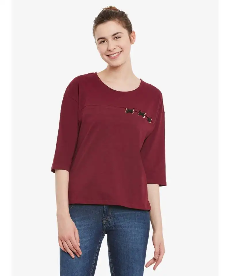 Women's maroon solid round neck quarterSleeve top