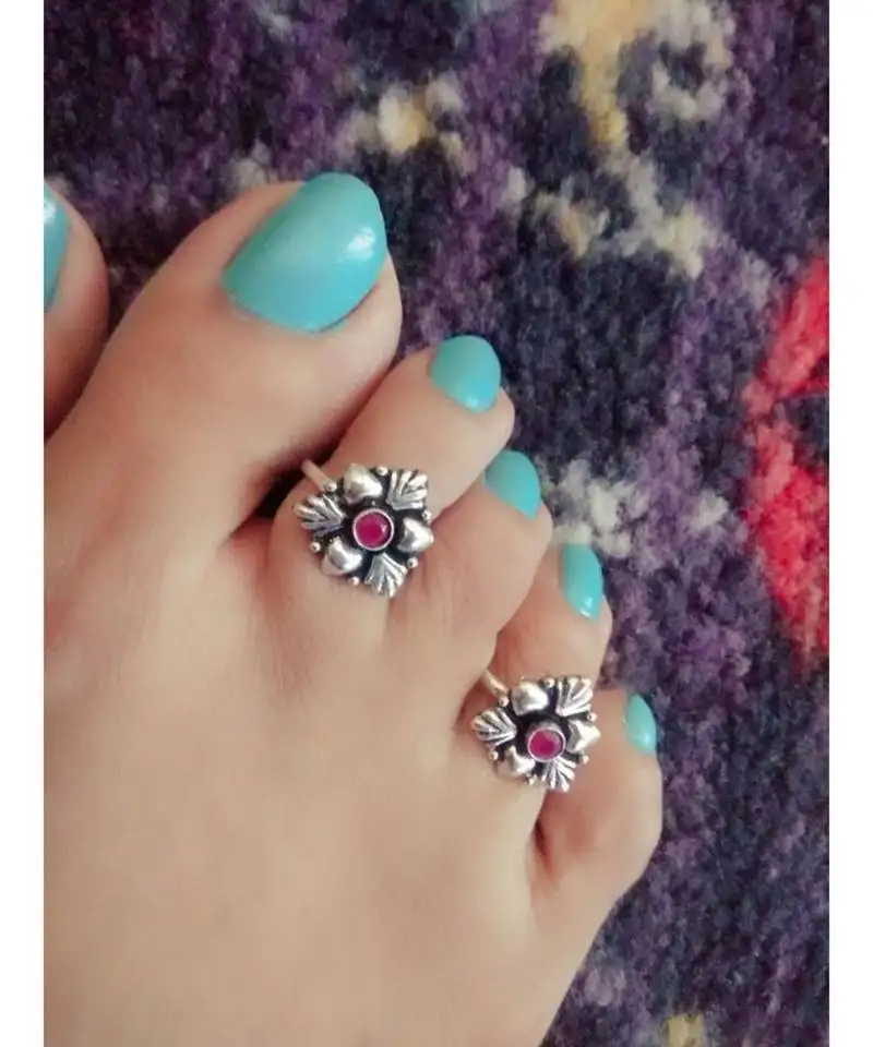 Pink stone toe ring