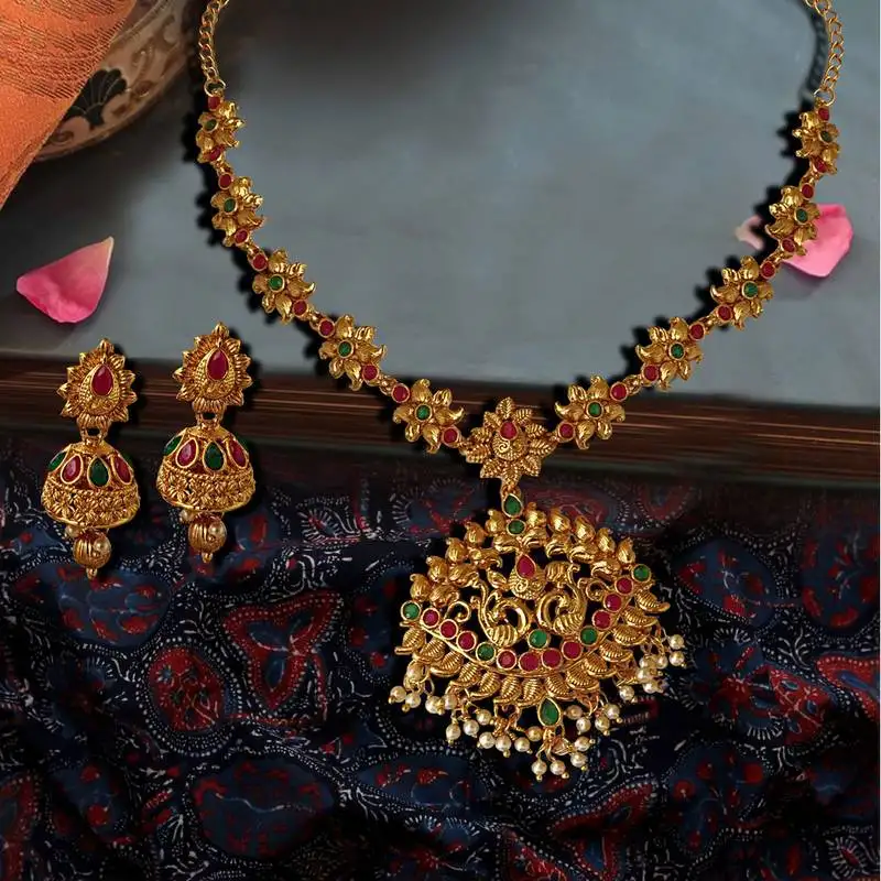 Leaf style shape peacock zinc necklace