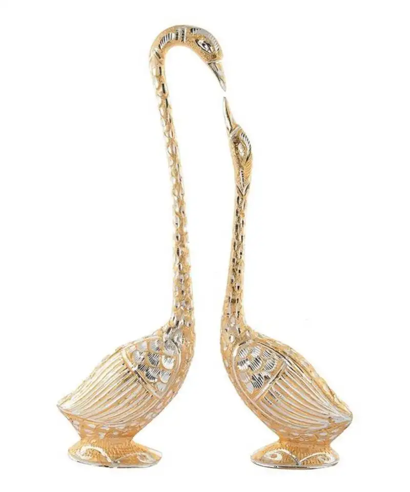 Pair of kissing duck showpiece