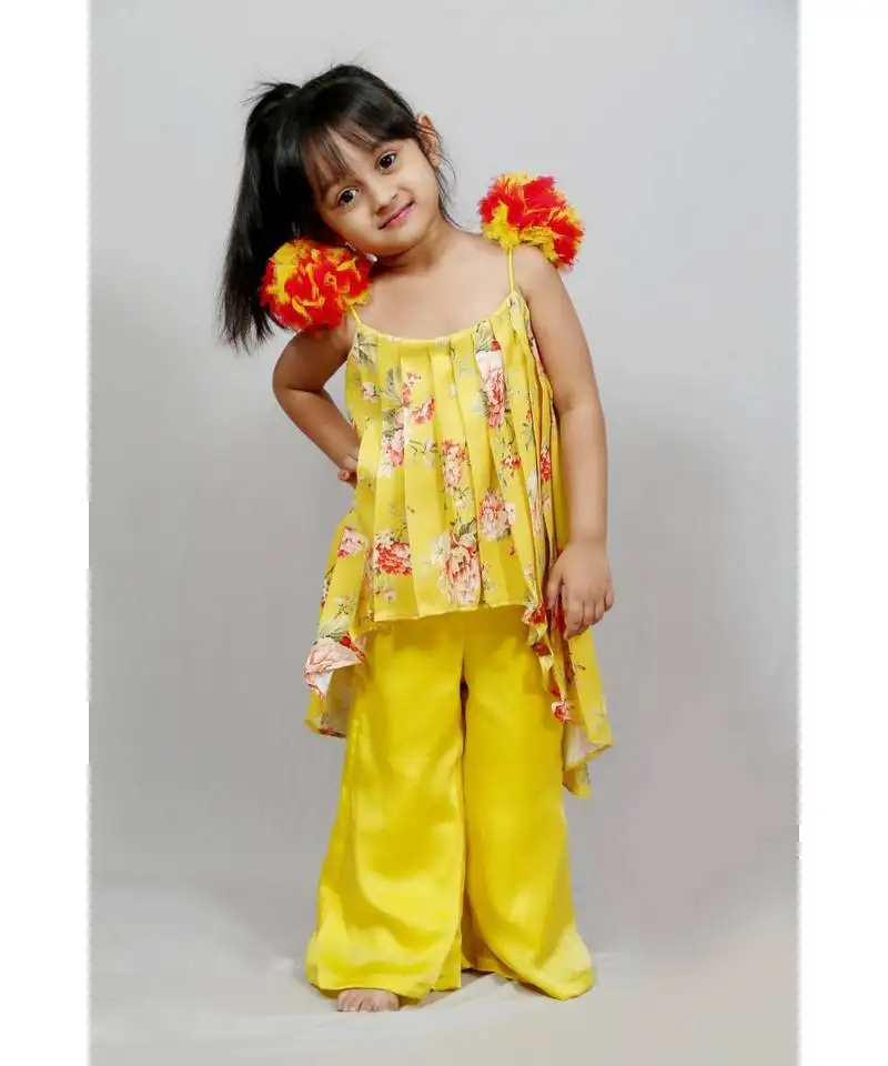 Sphagetti jumpsuit with cape