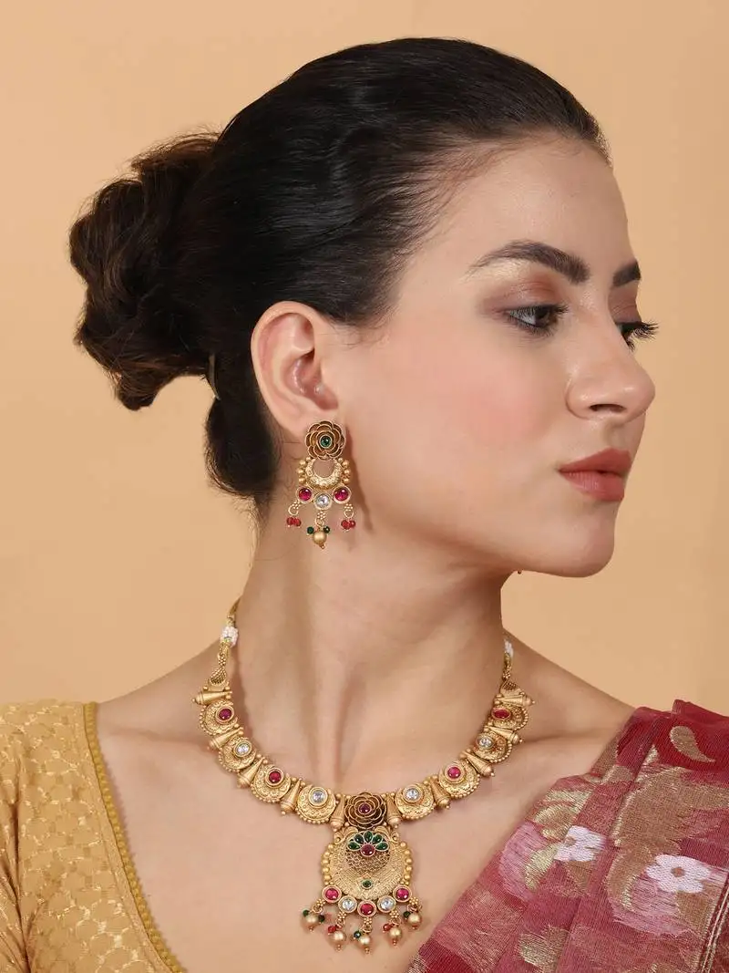 Unique rajwadi pushp necklace set