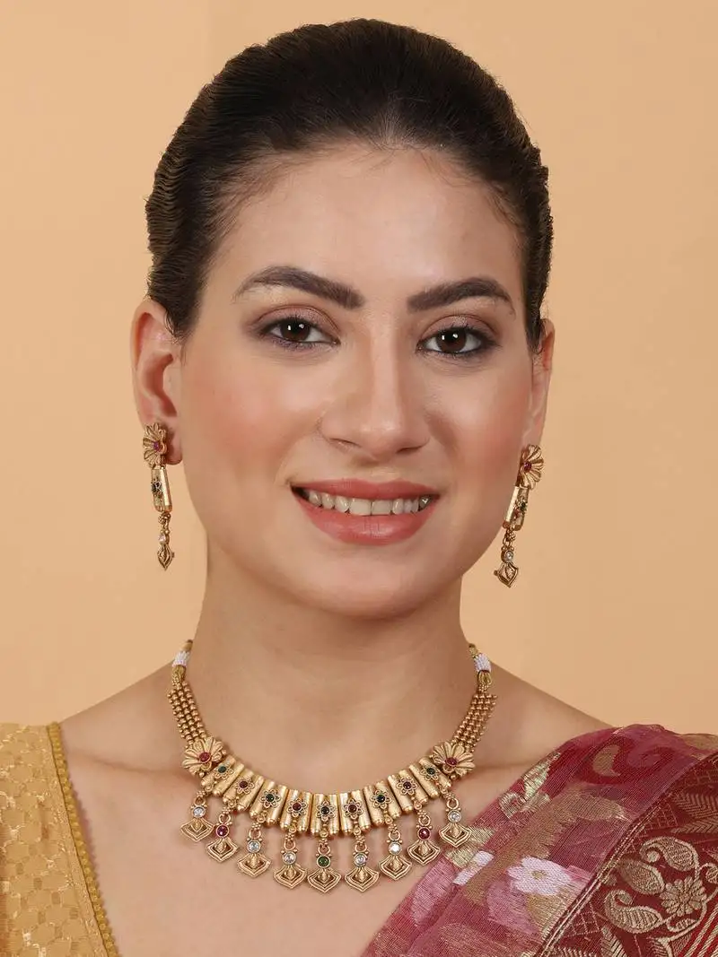 Gold plated diamond rajwadi necklace set