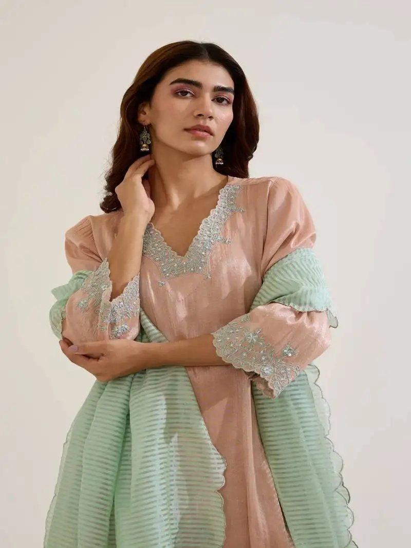Pink embroidered tissue kurta set with dupatta