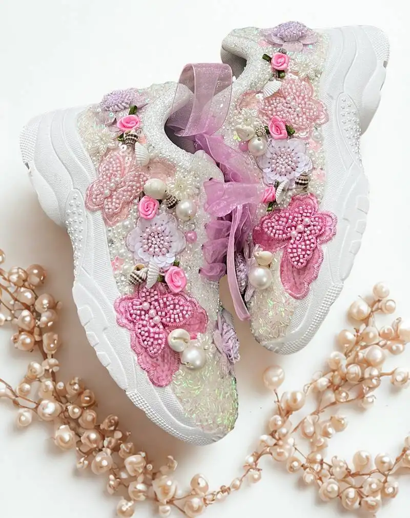 Purple solid synthetic sneakers