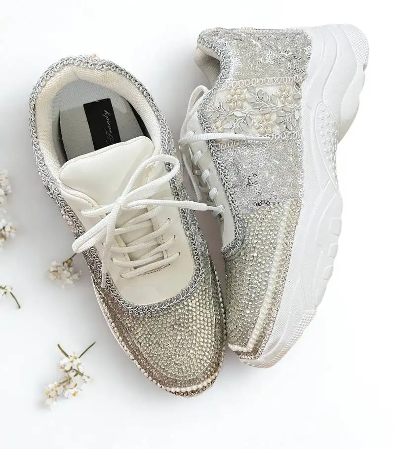 Silver solid synthetic sneakers