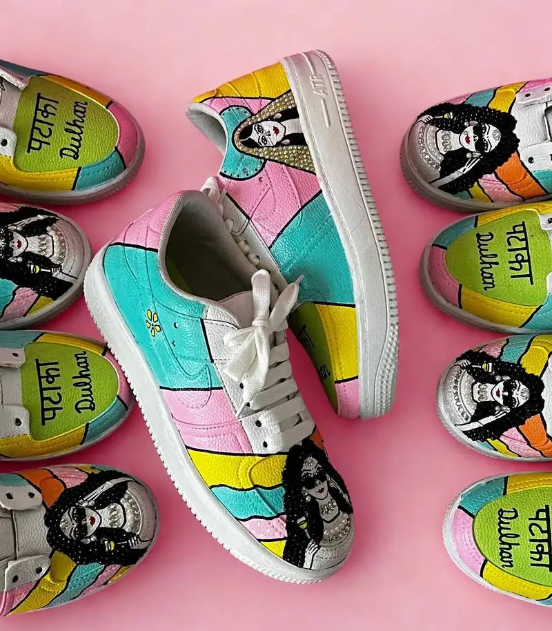 Multi solid synthetic sneakers