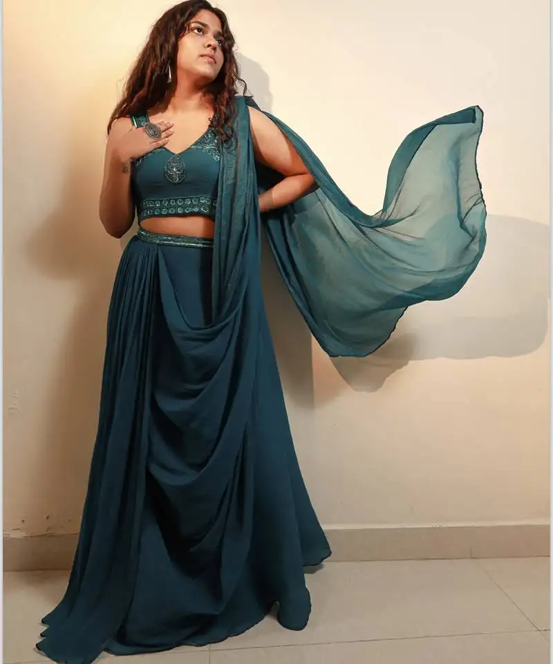 Blue plain georgette saree