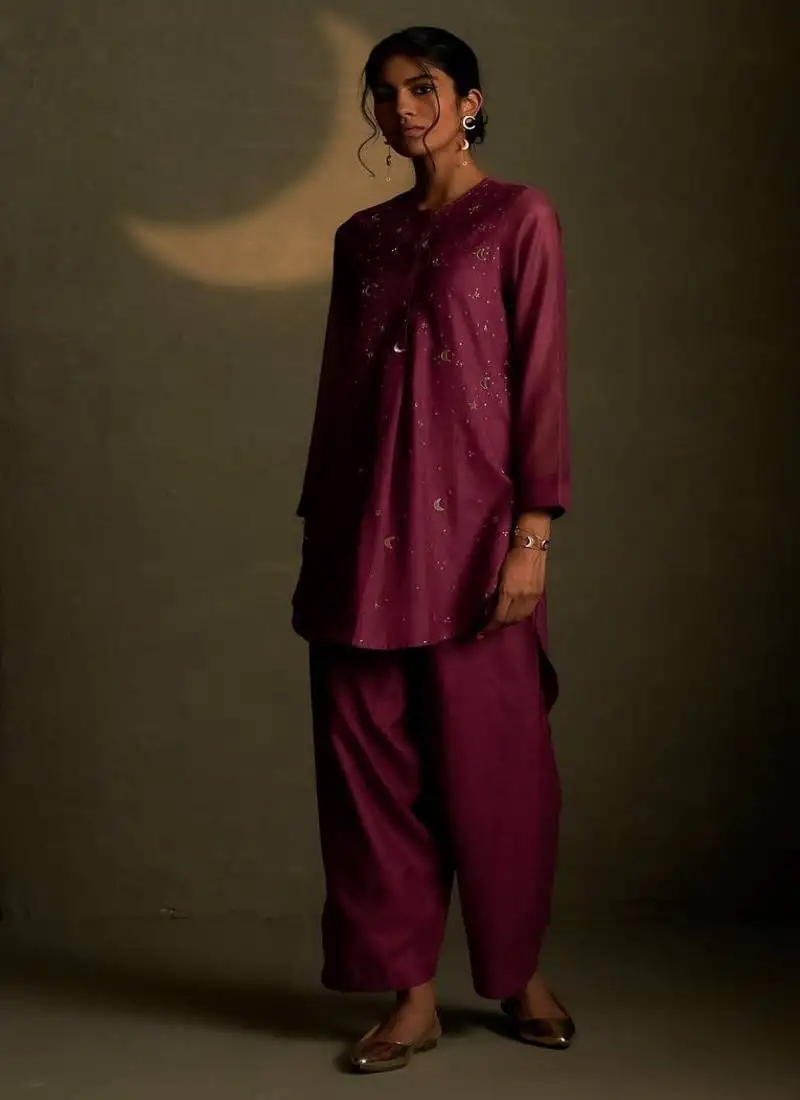 Magenta embroidered chanderi kurta set