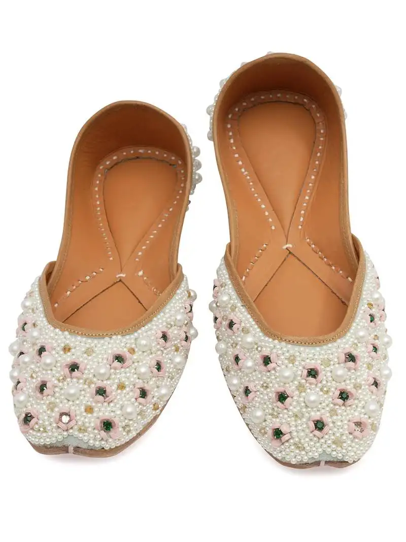White pearl embroidered leather juttis
