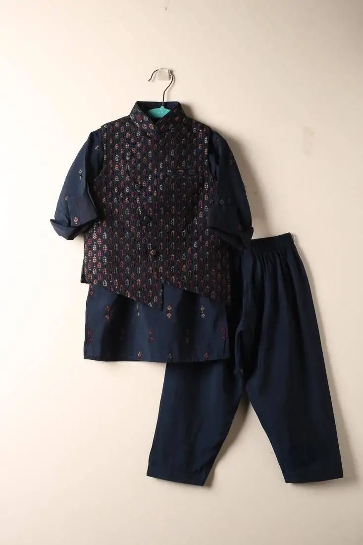 Blue embroidered kurta bandi set for boys