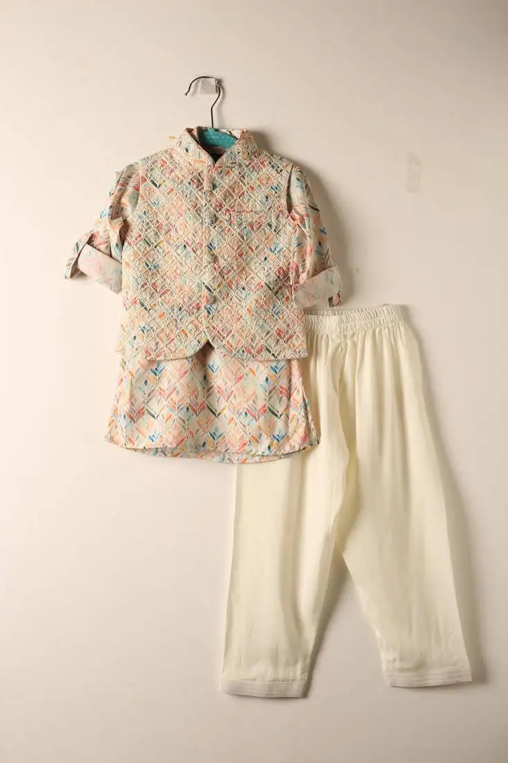 Multicolor embroidered kurta bandi set for boys