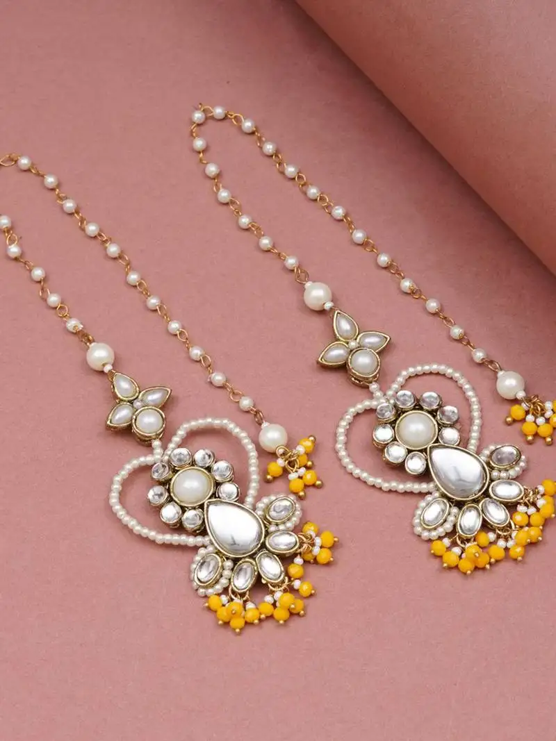 Heart shaped beaded kanauti earrings