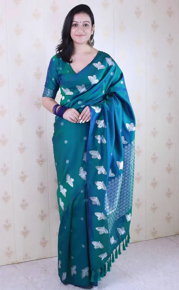 Soft silk dual zari woven saree with bird border