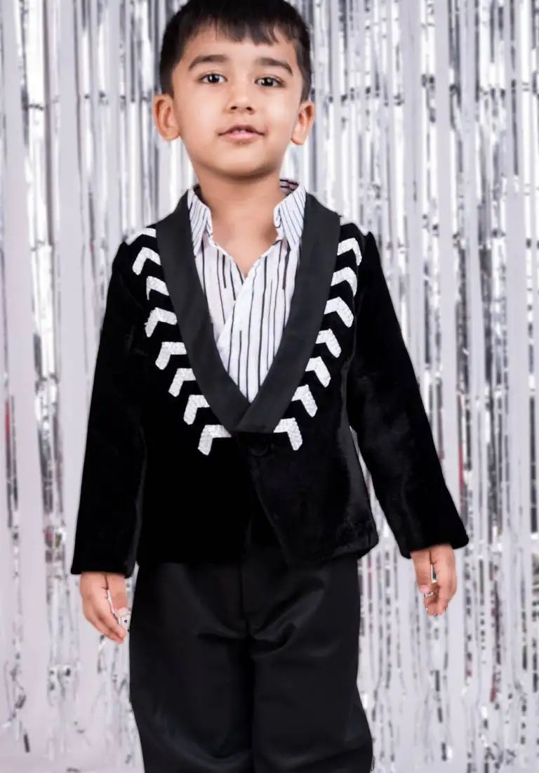 Black embroidered velvet blazer