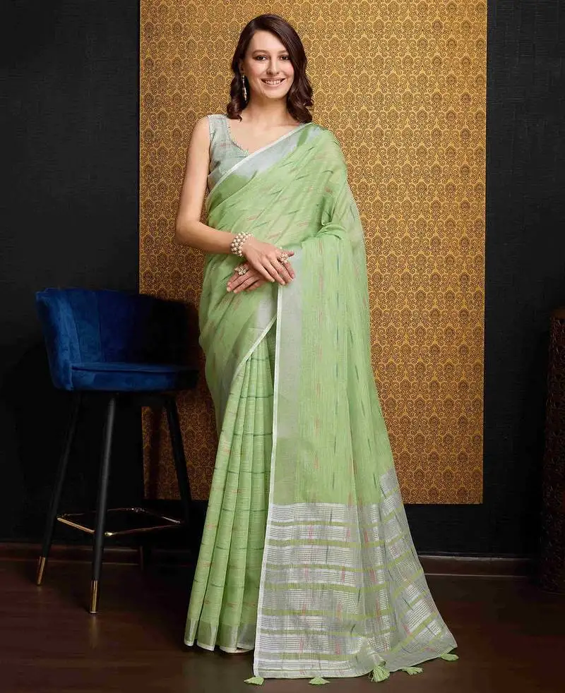 Pista organza saree with unstitched blouse