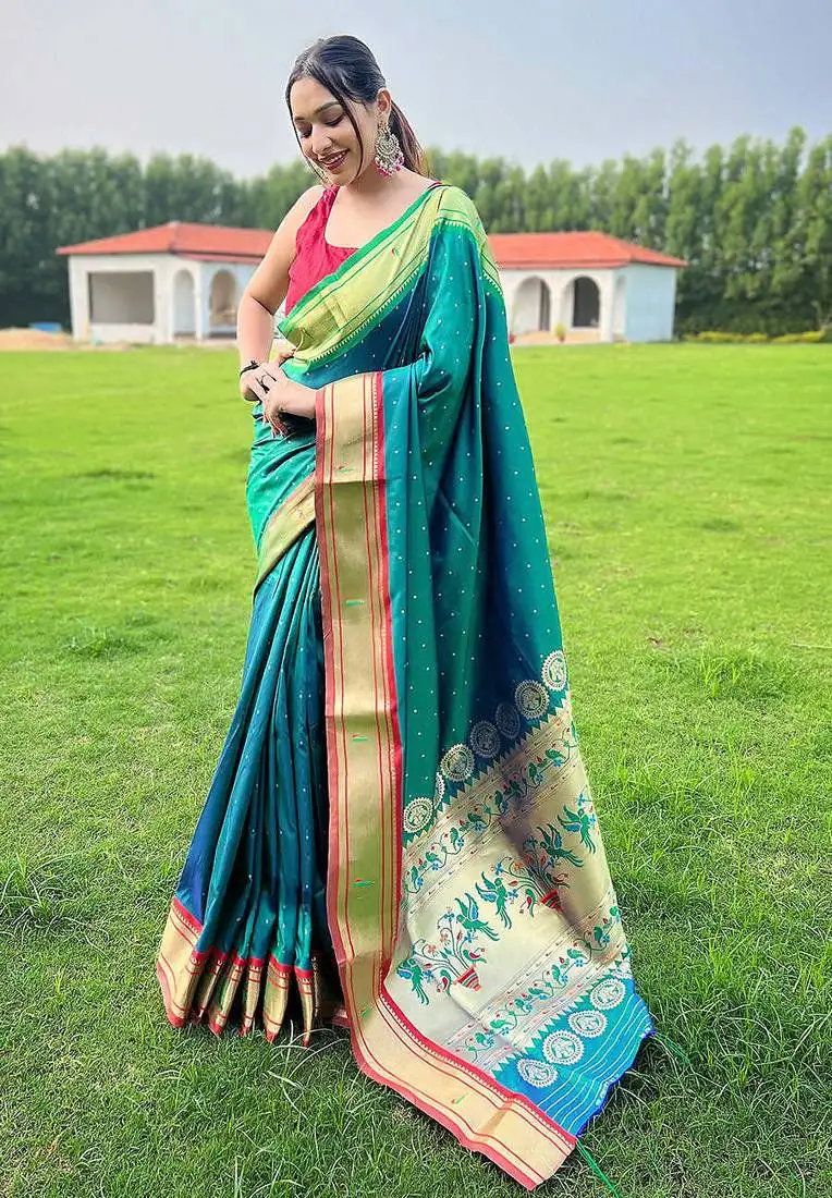 Green silk blend saree with unstitched blouse