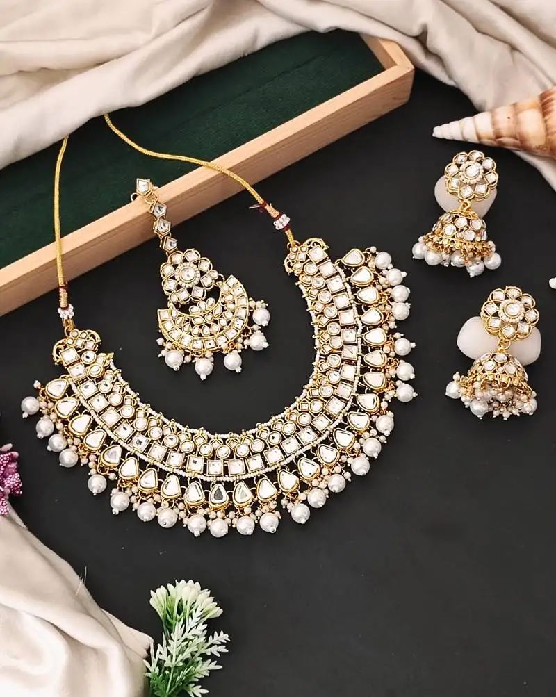 Elegant kundan bridal choker necklace, jhumka earrings & maang tikka | pearl beaded beautiful indian wedding jewelry
