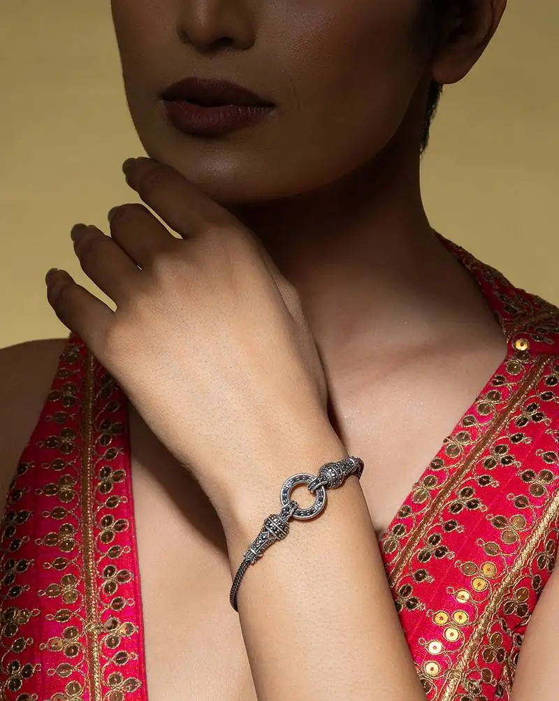 Oxidised woven chain bracelet