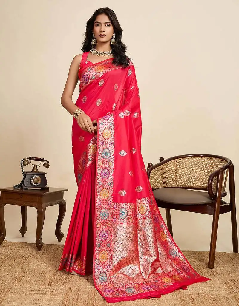 Pink jacquard saree with unstiched blouse